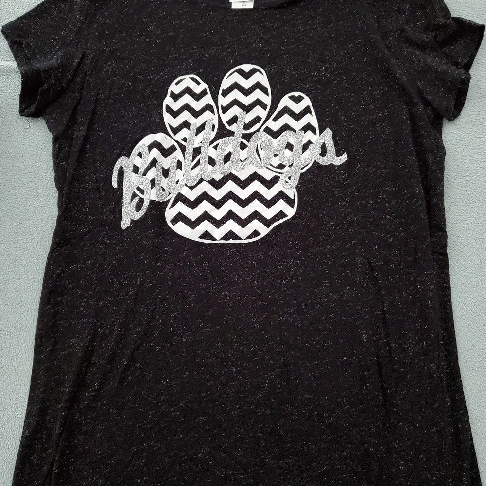 "Bulldogs" tshirt